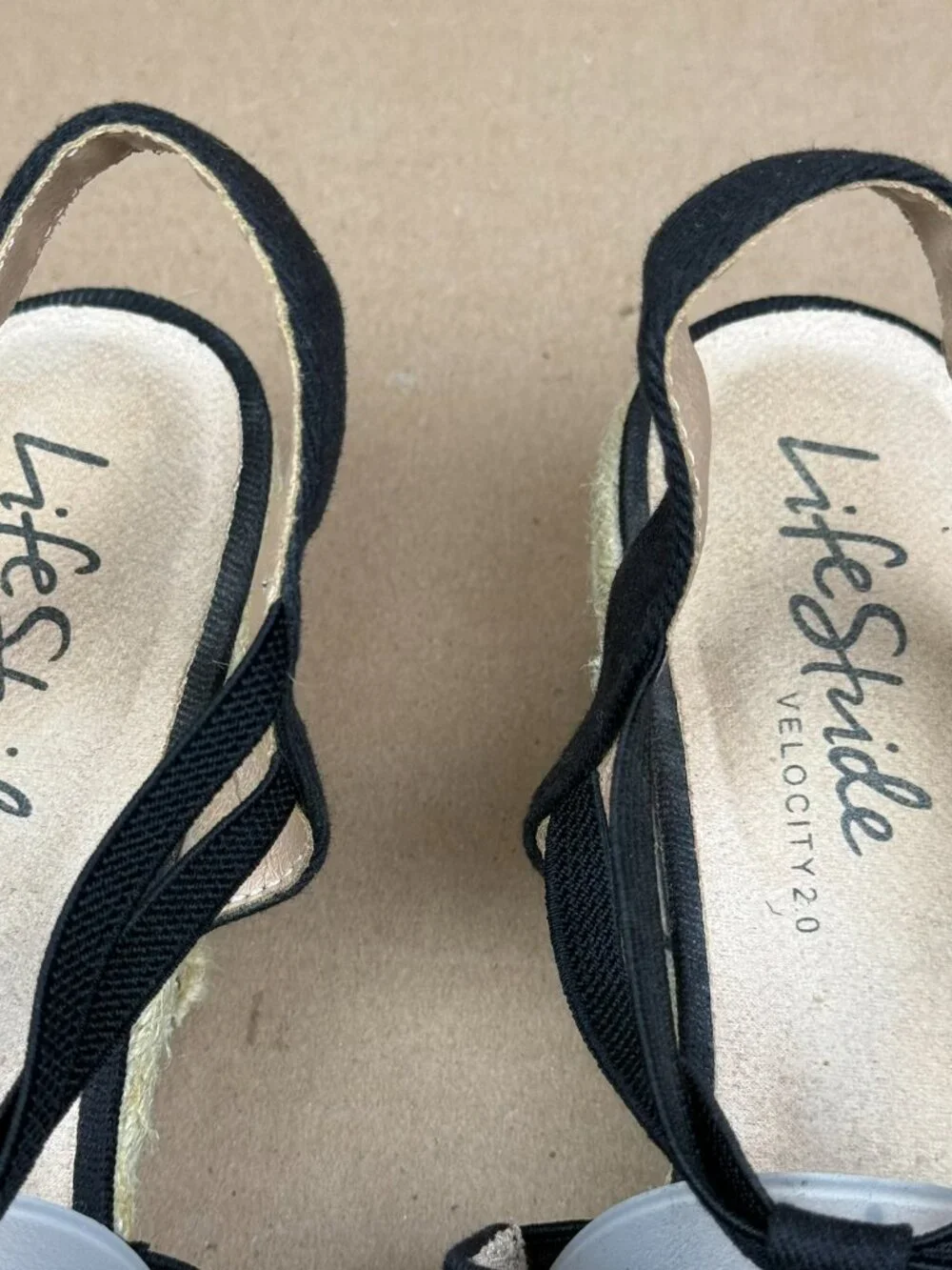 Women's LifeStride Velocity 2.0 Black Espadrille Wedge Sandals Size 9M damage